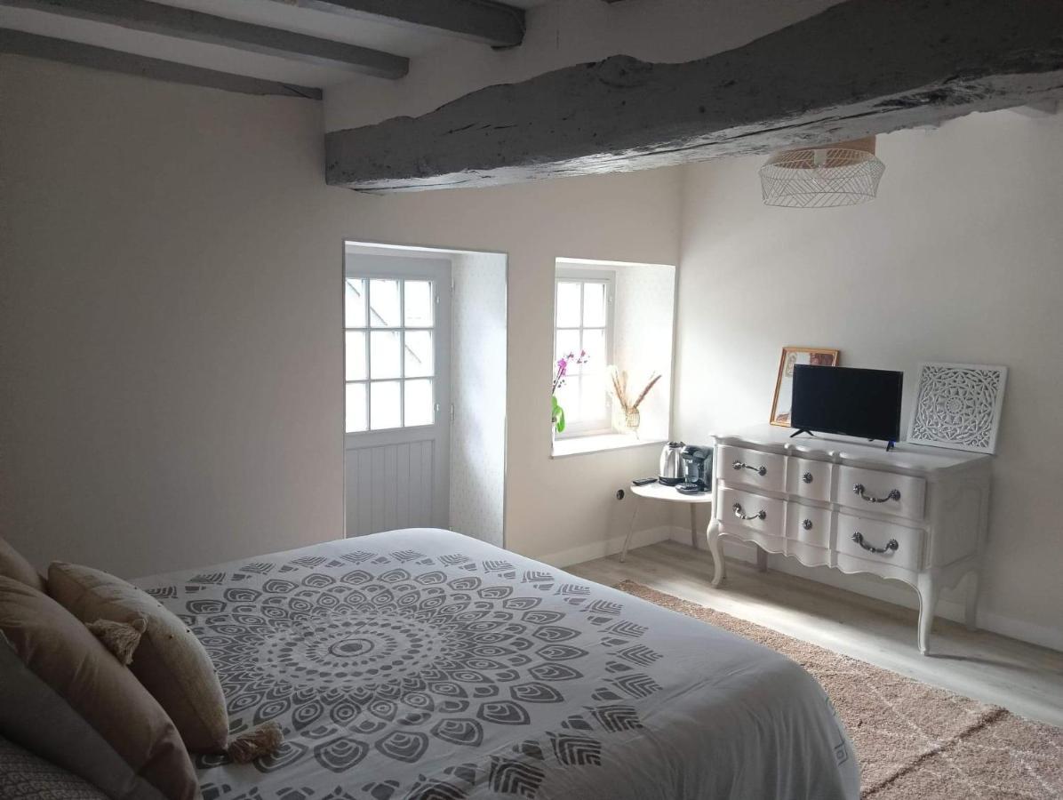 Chambre D'Hote Familiale De La Maison Bleue Lanvallay Екстериор снимка